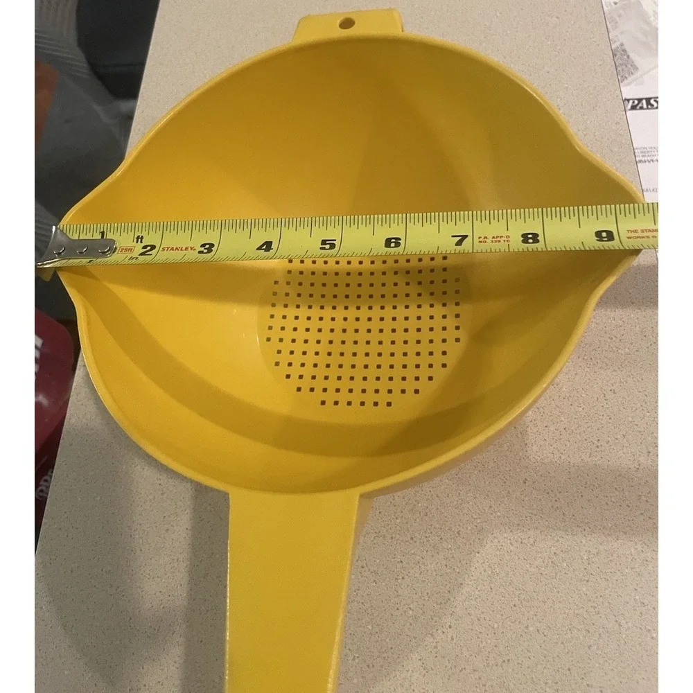 VINTAGE‎ TUPPERWARE COLANDER PASTA STRAINER W/ HANDLE MAC N Chez YELLOW classic